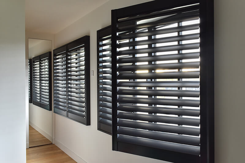 houten shutters met scharnier